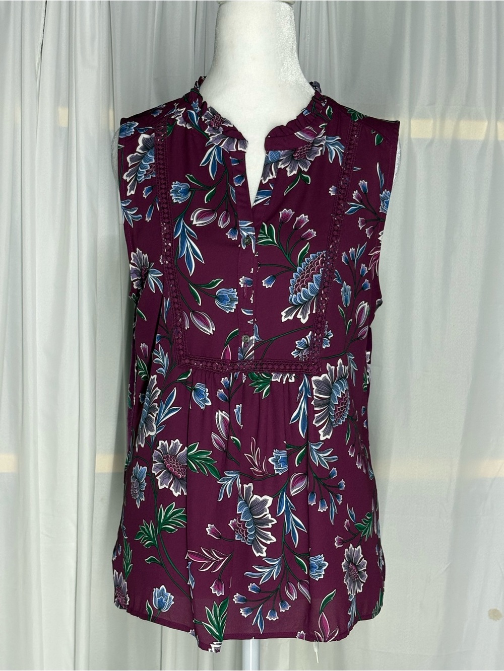 Loft Blouse Women’s Size S Purple Blue Floral Sleeveless Ruffle Buttons